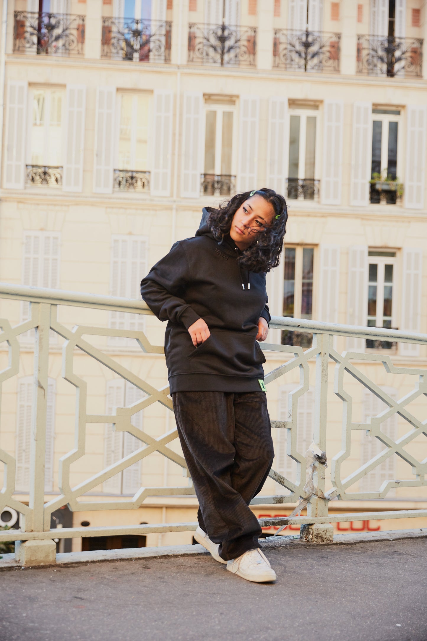 MARJ black streetwear outfit